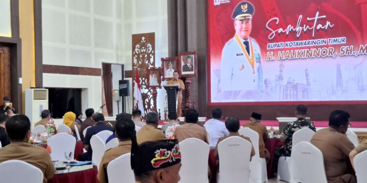 Foto:DIAN/MATA KALTENG - Suasana kopi morning di rumah jabatan Kabupaten Kotim, 12 Agustus 2025.