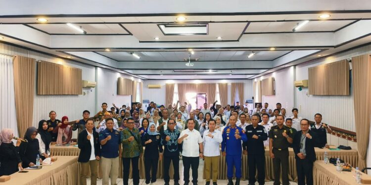 Foto:DIAN/MATA KALTENG - Pembukaan pelatihan dan lomba jurnalistik bagi opd Dan wartawan muda PWI Kotim 13 Agustus 2025.
