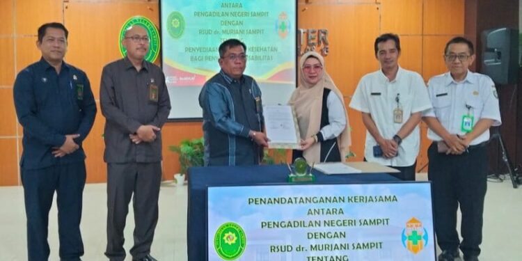 Foto:IST/MATA KALTENG - penandatanganan kerjasama antara RSUD dr Murjani dan PN Sampit.