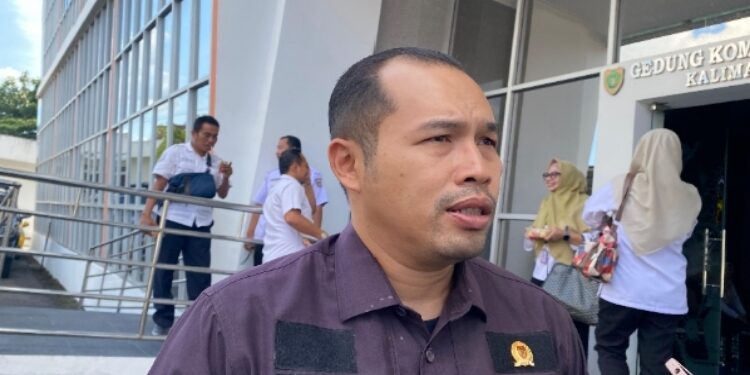 FOTO: NRA/MATAKALTENG - Wakil Ketua Komisi III DPRD Kalteng, Tomy Irawan Diran, saat ditemui di Gedung Komisi DPRD Kalteng.