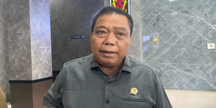 FOTO: NRA/MATAKALTENG - Ketua Komisi IV DPRD Kalimantan Tengah, Lohing Simon, saat ditemui di Gedung Komisi DPRD Kalteng.
