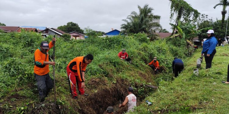 Foto:IST/MATA KALTENG - kegiatan gotong royong massal di Kecamatan Ketapang pada, 19 Agustus 2025.