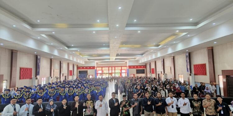 Foto:IST/MATA KALTENG - acara pelepasan lulusan Program Fastrack Vokasi 1 Tahun LPP Quantum Angkatan XIX Tahun Ajaran 2024/2025, 21 Agustus 2025.