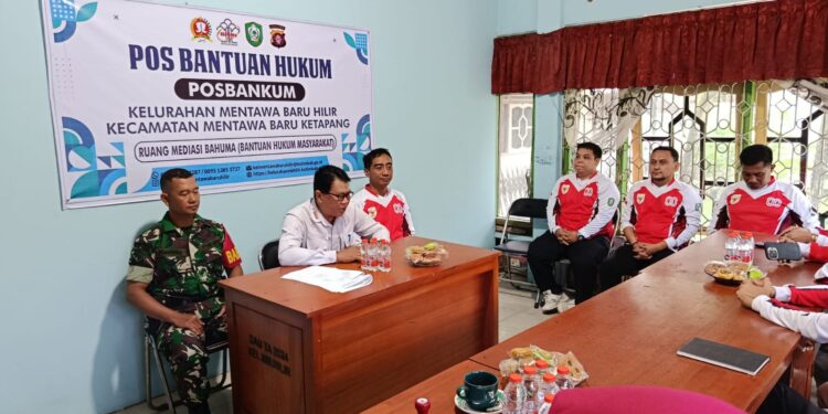 Foto:IST/MATA KALTENG - Pembentukan Posbakum di Kelurahan MB Hilir belum lama ini.