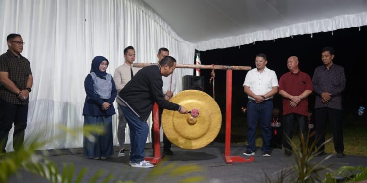 FOTO: MATAKALTENG - Pembukaan Pudu Fest Kemerdekaan dalam rangka menyemarakkan HUT Ke-80 Kemerdekaan Republik Indonesia di Desa Pudu.