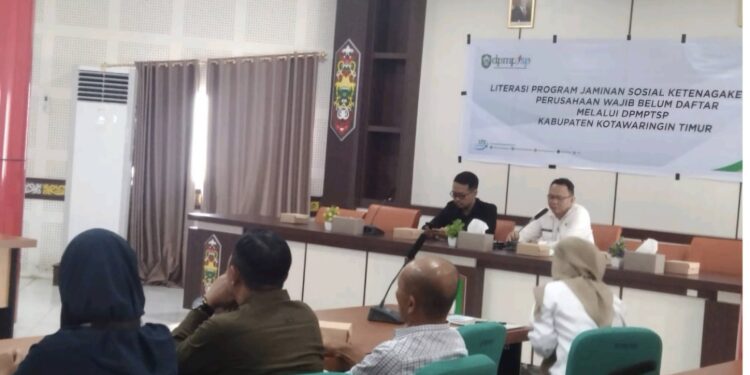 Foto: IST/MATA KALTENG - literasi sekaligus sosialisasi kepesertaan program jaminan sosial ketenagakerjaan bagi PBS di Kotim.