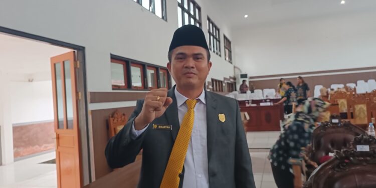 FOTO : MATAKALTENG - Ketua DPRD Kabupaten Gunung Mas Binartha.