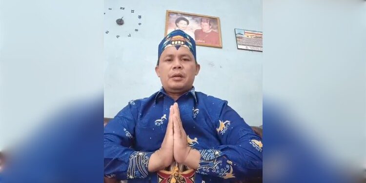 FOTO; IST/MATAKALTENG- Ketua Majelis kelompok Agama Hindu Kaharingan dan Wakil Ketua Resort Hindu Kaharingan Kecamatan Mentaya Hulu, Tarang.