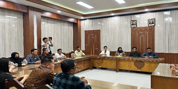 FOTO: IST/MATA KALTENG - Penyampaian aspirasi demo di Kotim ke Provinsi.