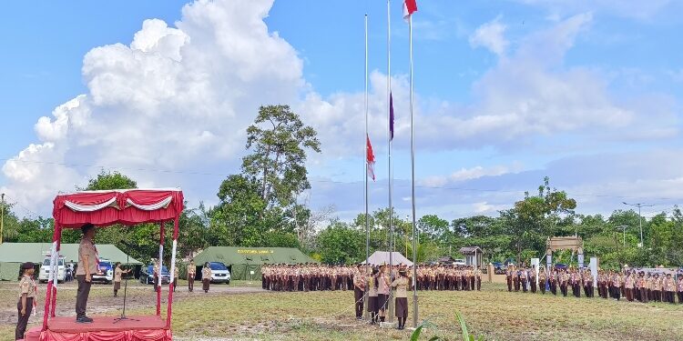 FOTO: IST/MATAKALTENG - Wabup Katingan saat jadi pembina apel pembukaan kemah besar pramuka.