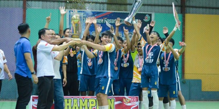 Foto:IST/MATA KALTENG - Pembagian hadiah juaraFasara Cup V 2025.