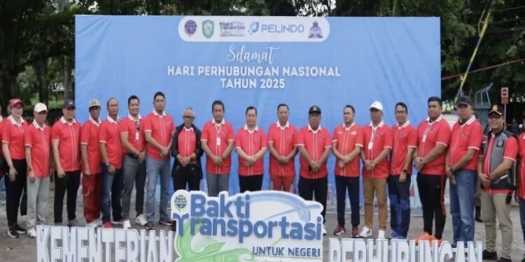 FOTO: IST/MATA KALTENG - Bupati Kotim Halikinnor saat membuka acara jalan sehat Hari Perhubungan Nasional ke-55.