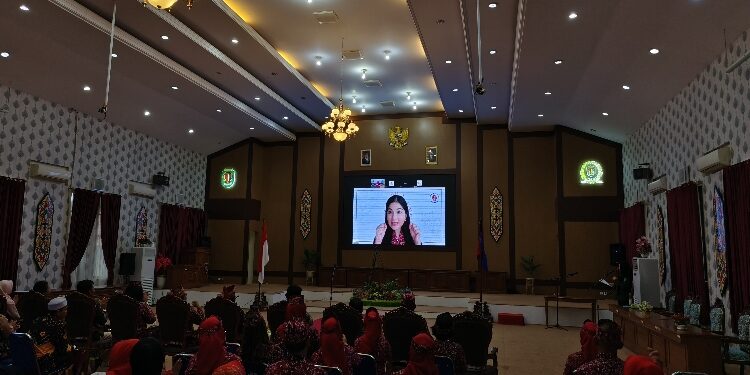 FOTO: IST/MATAKALTENG - Ketua Umum YJI saat menyampaikan sambutan secara daring.