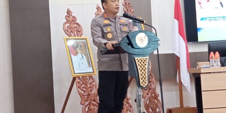 FOTO: MATAKALTENG - Kapolres Barsel AKBP Jacson R.Hutapea,.SIK saat menyampaikan sambutannya pada gelaran Musorkab KONI Barsel.