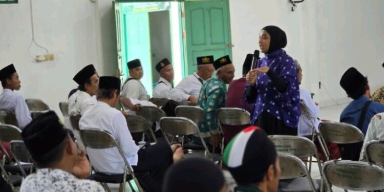 Foto:IST/MATA KALTENG - Sosialisasi program BPJS Ketenagakerjaan para kader wakaf Nahdlatul Ulama (NU) di Sampit, Minggu 28 September 2025.