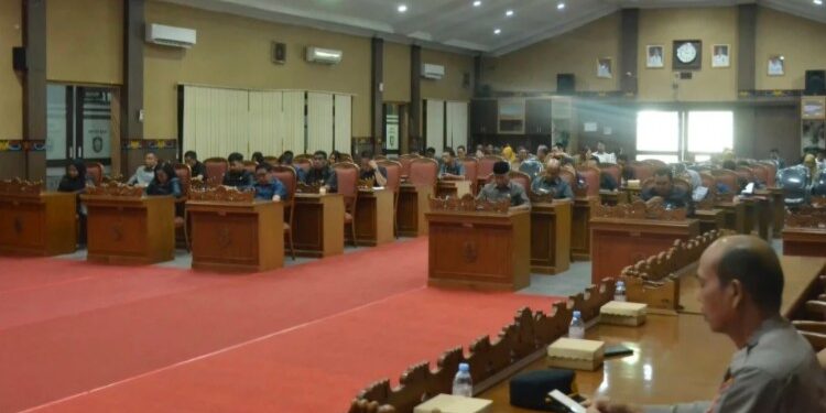 Foto:IST/MATA KALTENG - Pembahasan APBD Kotim tahun 2026.