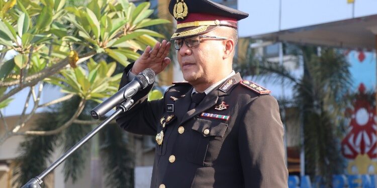 FOTO: MATAKALTENG - Kapolresta Palangka Raya, Kombes Pol Dedy Supriadi, pada saat memimpin upacara peringatan hari Pancasila.