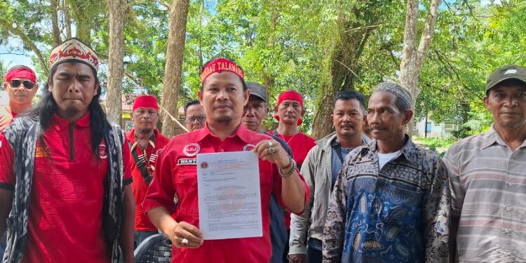 Foto:IST/MATA KALTENG -Ahli waris almarhum Mitai menyatakan penolakan terhadap hasil putusan sidang adat yang digelar pada 15 September lalu.