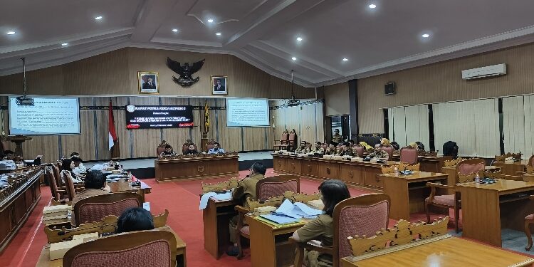 FOTO: IST/MATA KALTENG - Rapat kerja Komisi I DPRD Kotim bersama mitra kerja.