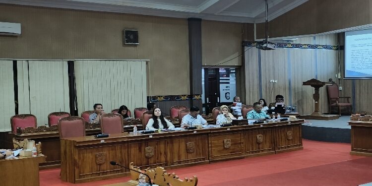 FOTO: IST/MATA KALTENG - Rapat kerja Komisi I DPRD Kotim bersama mitra kerja.