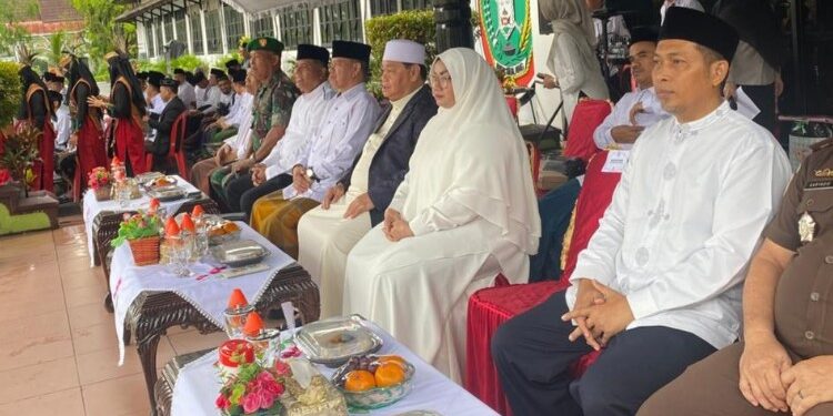 Foto:IST/MATA KALTENG - Peringatan Hari Santri tahun 2025 bersama Bupati Kotim.