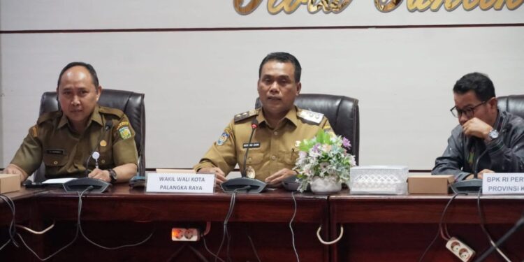 FOTO: Kegiatan Entry Meeting Badan Pemeriksa Keuangan (BPK) RI Perwakilan Kalimantan Tengah di Ruang Peteng Karuhei I Kantor Wali Kota Palangka, Selasa (14/10).