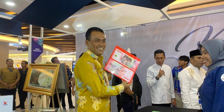 FOTO: Wakil Wali Kota Palangka Raya, Achmad Zaini di kegiatan Borneo Digital Economy Creative Festival (Borneo Decafest) x Pesona Tambun Bungai 2025, Duta Mall Palangka Raya.