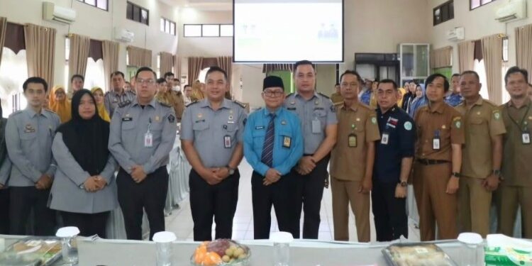 Foto:IST/MATA KALTENG - FGD Penyusunan Naskah Akademik dan Raperda Pengelolaan Sampah.