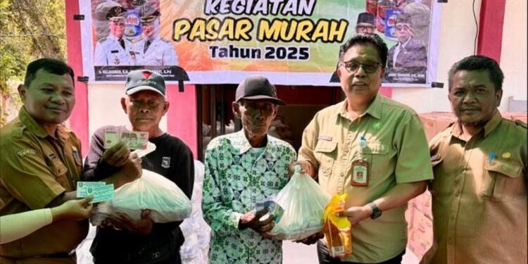 Foto:IST/MATA KALTENG - Pasar murah yang digelar Pemkab Kotim.
