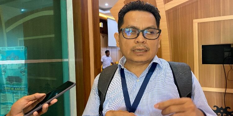 FOTO: NRA/MATAKALTENG - Kepala Satgas Korsupgah KPK Wilayah III, Maruli Tua, saat memberikan keterangan usai rapat koordinasi penataan MBLB sektor pertambangan di Palangka Raya.