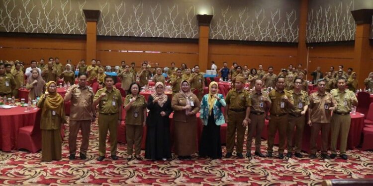 Foto: IST/MATA KALTENG - Penganugerahan Keterbukaan Informasi Publik Tingkat Kab. Kotimdan Rakor Pejabat Pengelola Informasi, 4 November 2025.