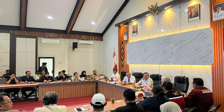 FOTO: IST/MATA KALTENG - Silaturahmi Pemkab Kotim dan insan pers.