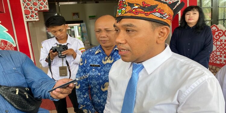 Kepala Dinas Perkebunan Provinsi Kalteng, Rizky R. Badjuri.