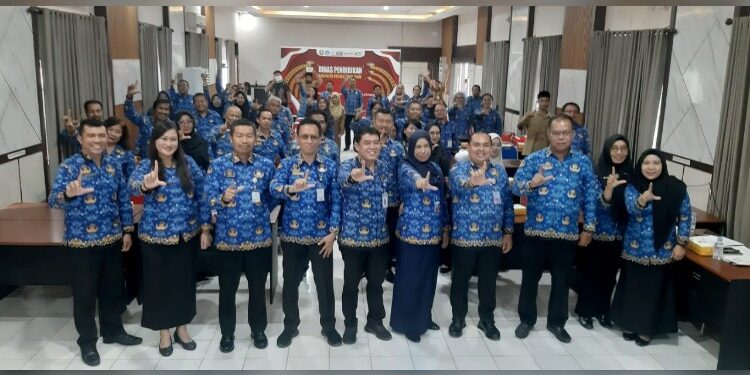 Foto:DIAN/MATA KALTENG - Sertijab jabatan kepala Dinas Pendidikan Kabupaten Kotim.
