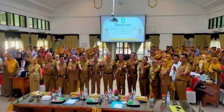 Foto:IST/MATA KALTENG - Bimbingan Teknis Penginputan Rencana Aksi Pencegahan dan Percepatan Penurunan Stunting ke Bimtek Web Bina Bangda Kemendagri RI se-Kabupaten Kotawaringin Timur.
