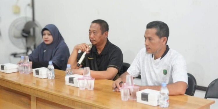 Foto : Pelaksanaan rakor penanganan banjir di Kantor Kecamatan Sukamara.