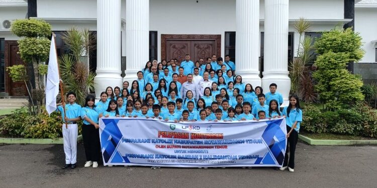 Foto:IST/MATA KALTENG - audiensi dan pelepasan peserta di Rumah Jabatan Bupati Kotim, Rabu 19 November 2025.