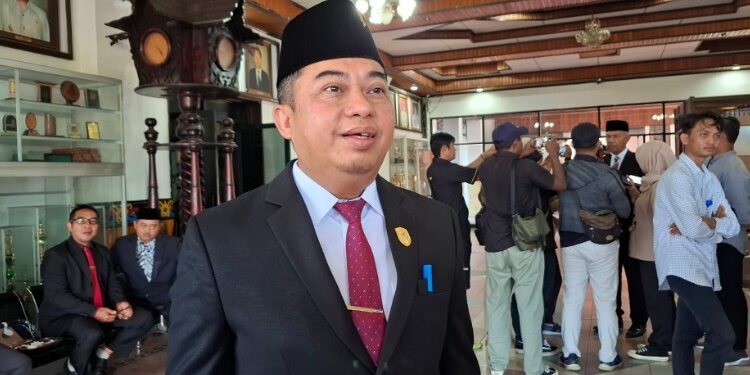 Foto:Ketua DPRD Kotawaringin Timur (Kotim), Rimbun.