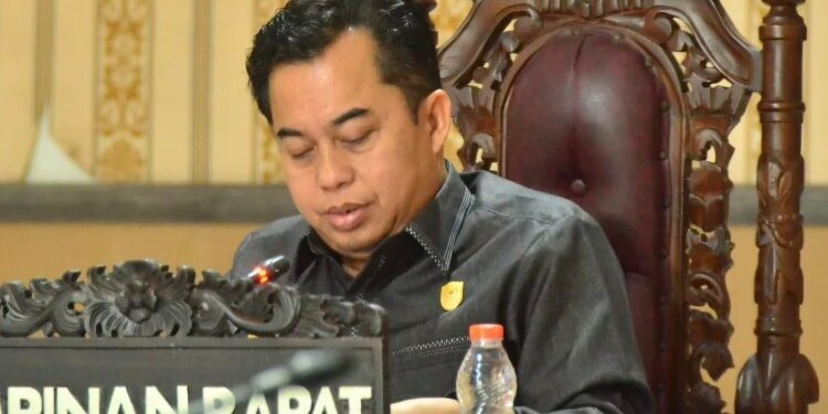 Foto:Ketua DPRD Kabupaten Kotawaringin Timur, Rimbun.