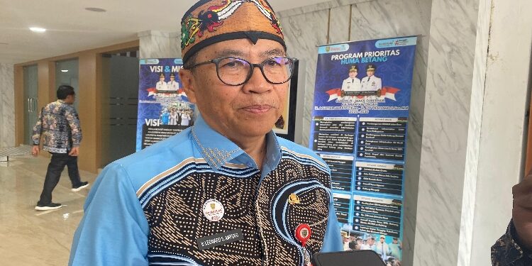 Plt Sekda Kalteng, Leonard S. Ampung.