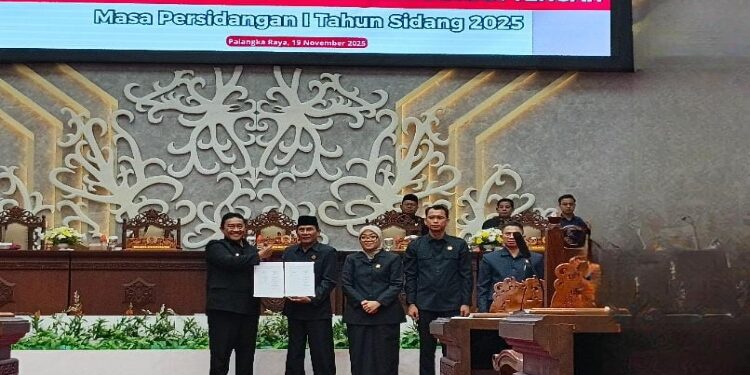 FOTO: NRA/MATAKALTENG - Pembacaan Pidato Akhir Gubernur Kalimantan Tengah yang dibacakan Wakil Gubernur Edy Pratowo.