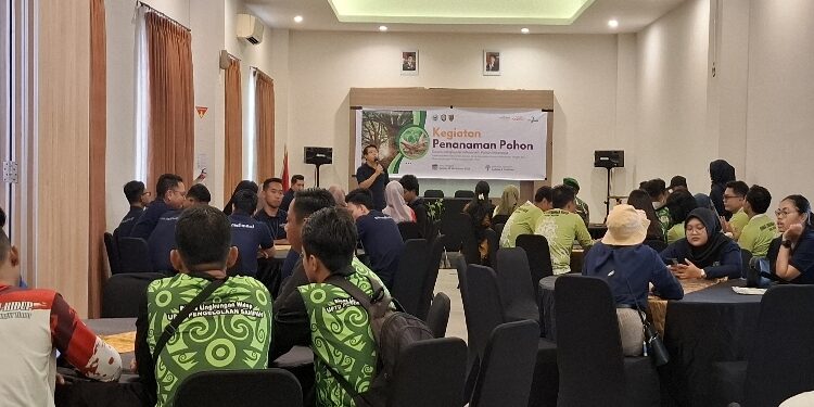FOTO: DIAN/MATA KALTENG - Pembukaan kegiatan penanaman pohon di Kabupaten Kotim, Jumat 28 November 2025.