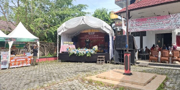 FOTO: DIAN/MATA KALTENG - Pembukaan lomba Karungut DAD Kotim, Sabtu 29 November 2025.