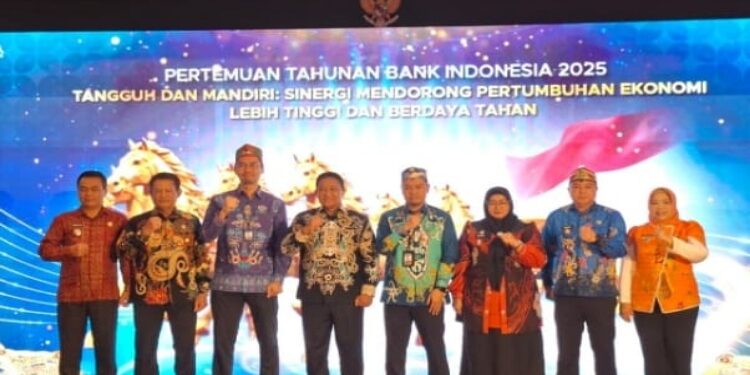 FOTO: IST/MATAKALTENG - Pertemuan Tahunan Bank Indonesia di Aula Betang Hapakat, Lantai 4 Kantor Perwakilan BI Provinsi Kalimantan Tengah, Jumat 28 November 2025 malam.
