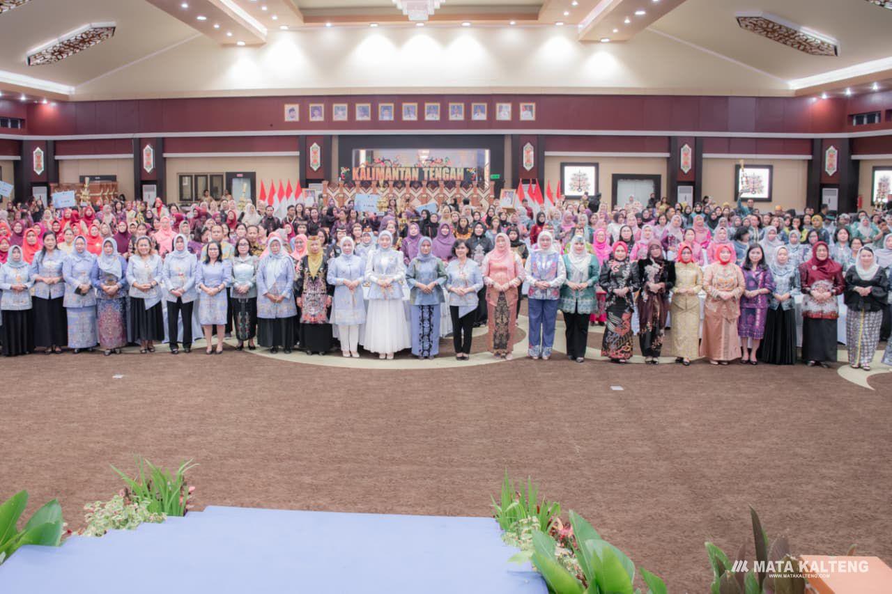 Ketua TP PKK Kapuas Hadiri Penutupan Rakerda Kader PKK Provinsi Kalteng 2025