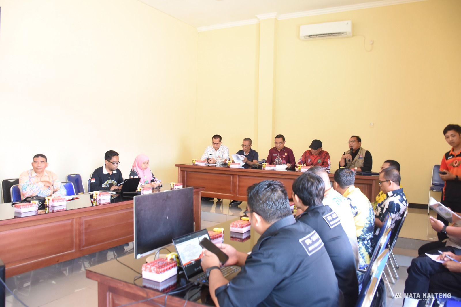 Asisten I Pimpin Rapat Tindak Lanjut Rekomendasi Hasil Rakor Evaluasi Penanganan Karhutla Provinsi Kalteng