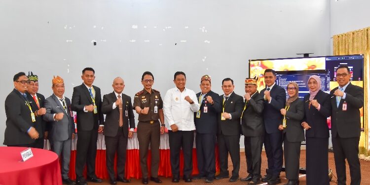 FOTO: IST/MATAKALTENG - Wagub Edy Pratowo saat menjadi Mentor pada Seminar Proyek Perubahan PKN Tingkat II Angkatan XXVII Tahun 2025.