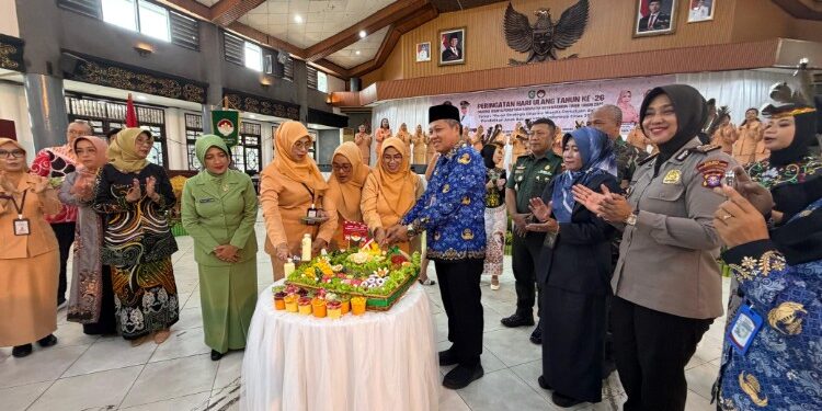 Foto:IST/MATA KALTENG - Puncak HUT DWP Kotim 2025, 17 Desember 2025.