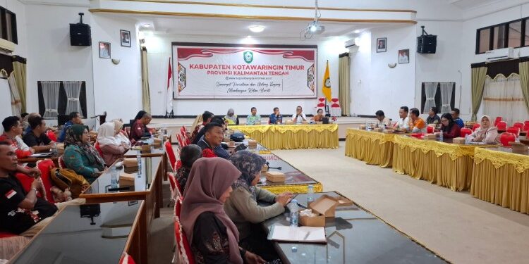 Foto:DIAN/MATA KALTENG - Rapat Persiapan Penyusunan Program Strategis Daerah Kab. Kotim TA. 2026 di Aula Sei Mentaya Bapperida, 9 Januari 2026.