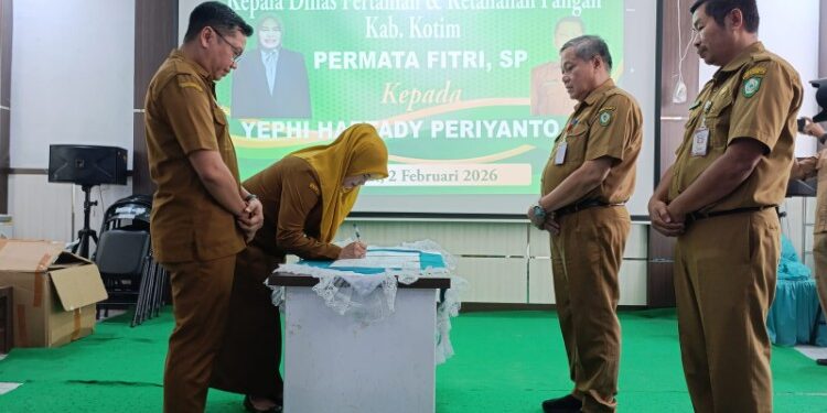 Foto:IST/MATA KALTENG - Sertijab di lingkup Dinas Pertanian dan Ketahanan Pangan Kotim, 2 Februari 2026.